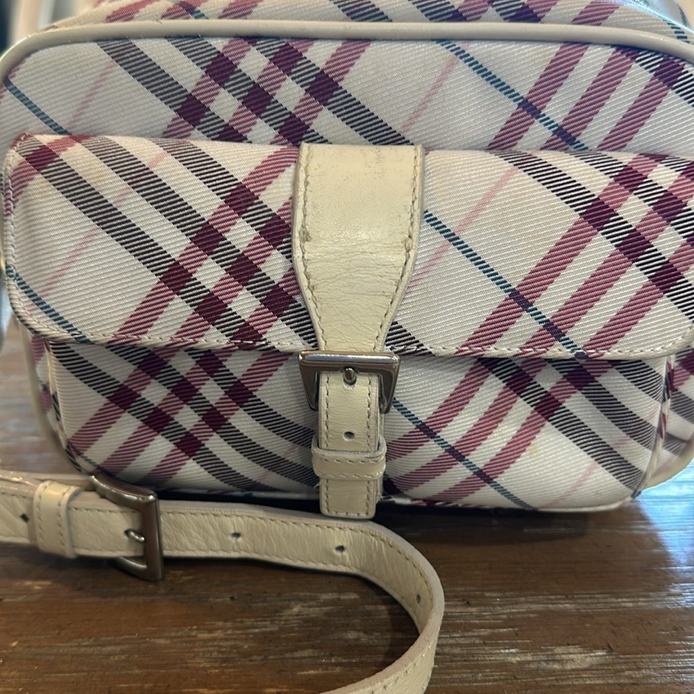 Burberry London Blue label cross body bag - Picture 2 of 14